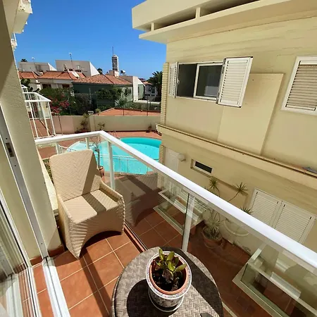 Victoria S Apartment *