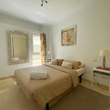 Апартаменти Victoria S *